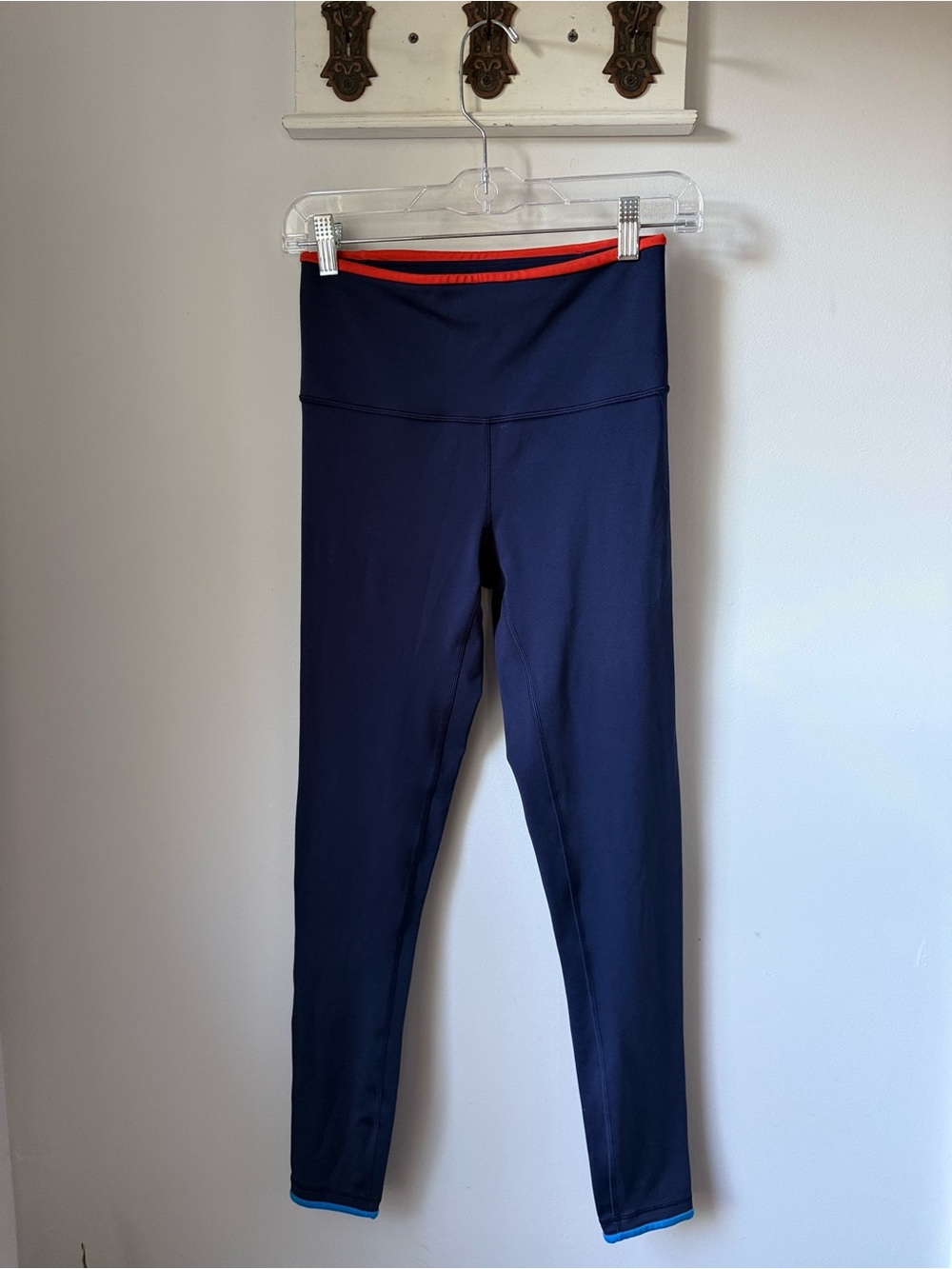 cotopaxi Navy Leggings with Red Waistband and Teal Ankles Mid rise Athletic